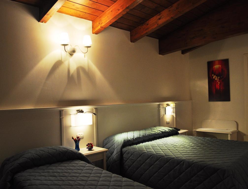 Hotel Centova Perugia Camera foto